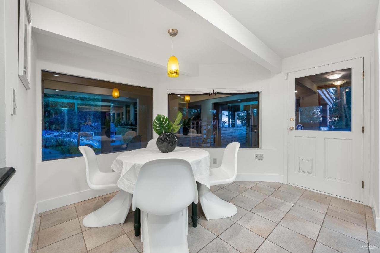 Cypress: Private Bedroom/Bathroom/Office, With Shared Pool, Hot Tub North Vancouver Dış mekan fotoğraf