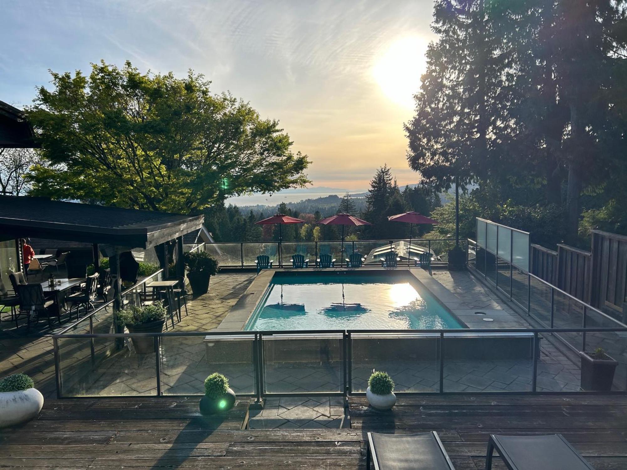 Cypress: Private Bedroom/Bathroom/Office, With Shared Pool, Hot Tub North Vancouver Dış mekan fotoğraf