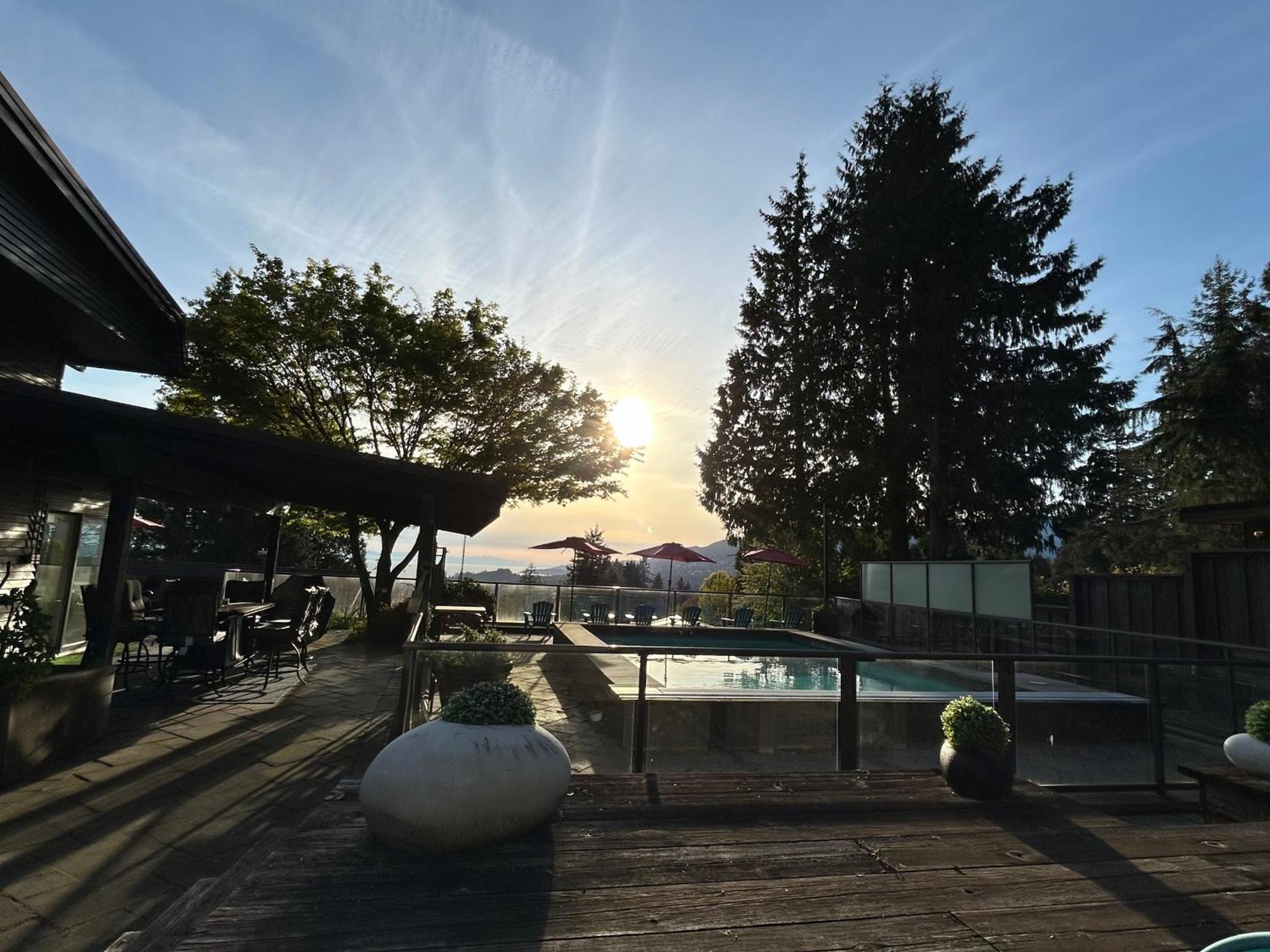 Cypress: Private Bedroom/Bathroom/Office, With Shared Pool, Hot Tub North Vancouver Dış mekan fotoğraf