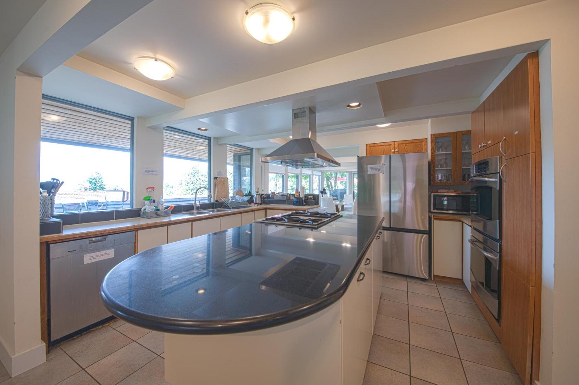 Cypress: Private Bedroom/Bathroom/Office, With Shared Pool, Hot Tub North Vancouver Dış mekan fotoğraf