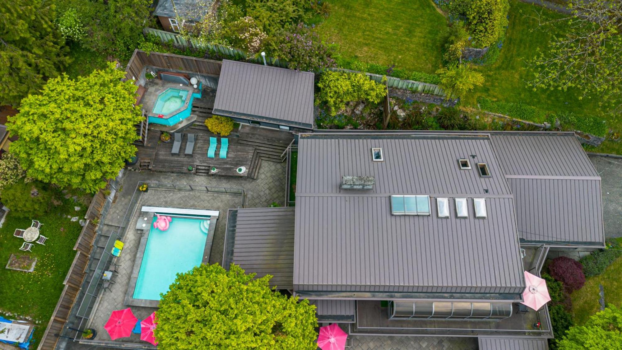 Cypress: Private Bedroom/Bathroom/Office, With Shared Pool, Hot Tub North Vancouver Dış mekan fotoğraf